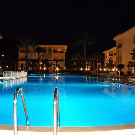 Apartment Four Seasons Sokak No 07600 *